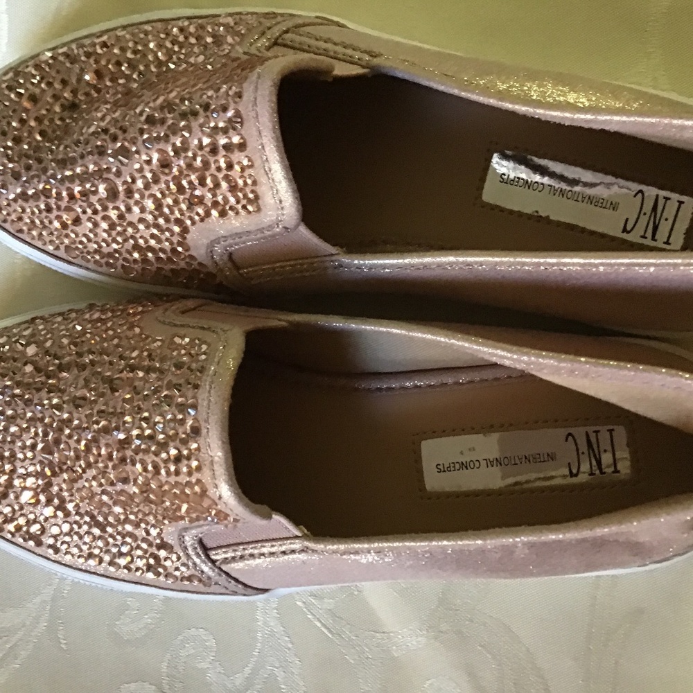 INC International Concepts Sammee2 Fashion sneakers.